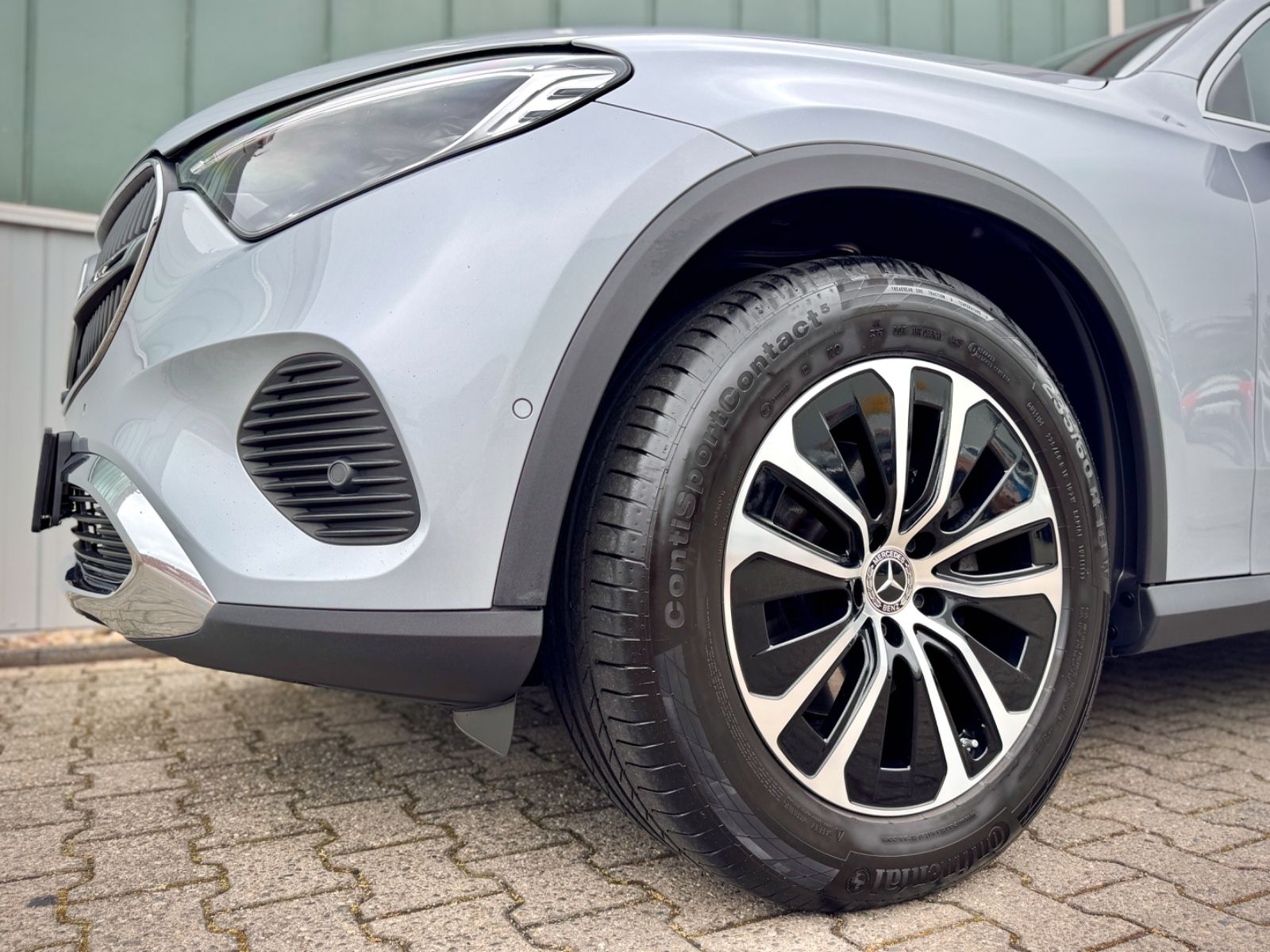 Fahrzeugabbildung Mercedes-Benz GLC 220d 4Matic Avantgarde *AHK|CAM|ASSIST*