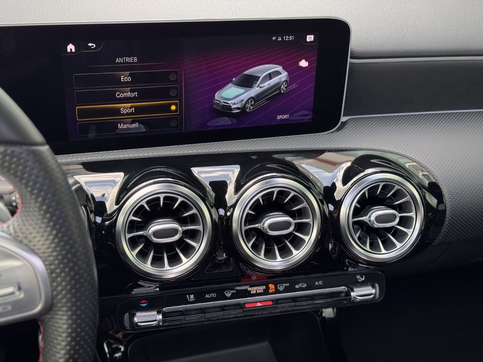 Fahrzeugabbildung Mercedes-Benz A 250 AMG-Line *PANORAMA|NIGHT|DAB|LED*