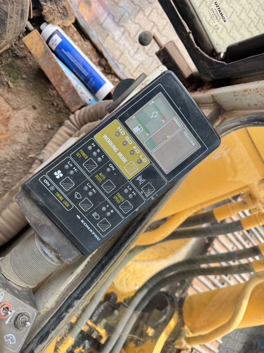 Fahrzeugabbildung Komatsu PC 300 NLC-5K