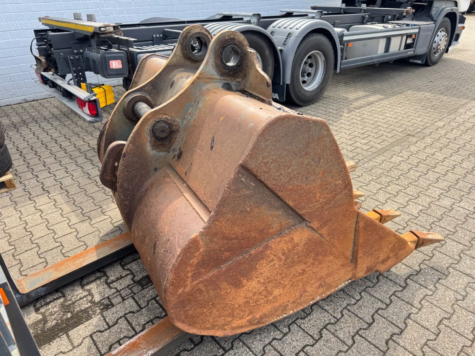 Fahrzeugabbildung Komatsu PC 300 NLC-5K