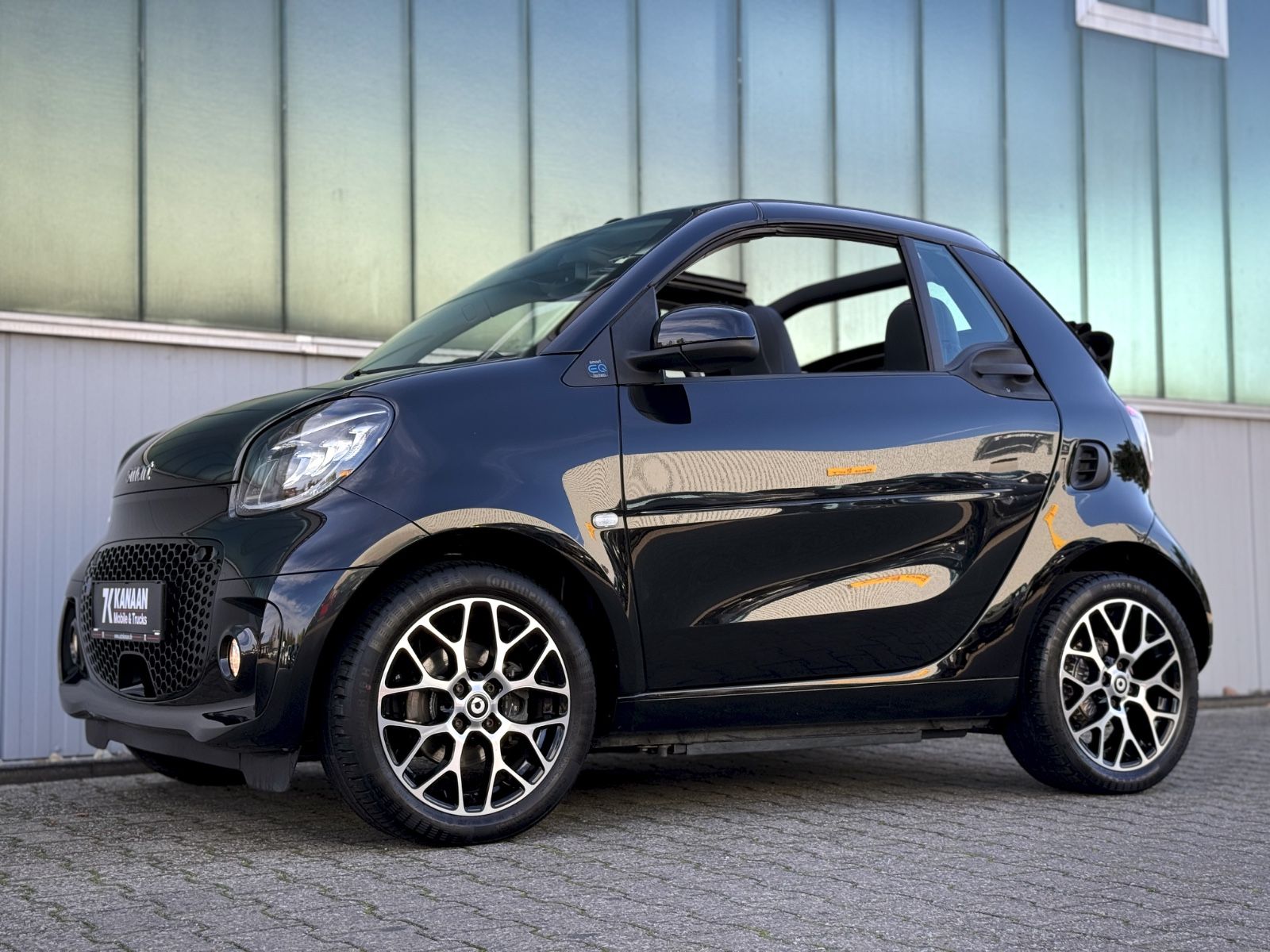 Fahrzeugabbildung Smart ForTwo Cabrio EQ Prime *CAM|LED|CARPLAY*