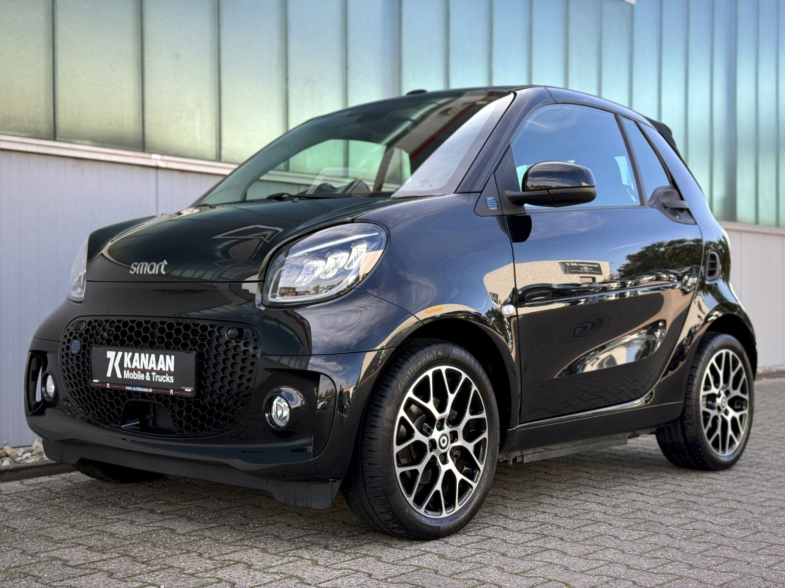 Fahrzeugabbildung Smart ForTwo Cabrio EQ Prime *CAM|LED|CARPLAY*