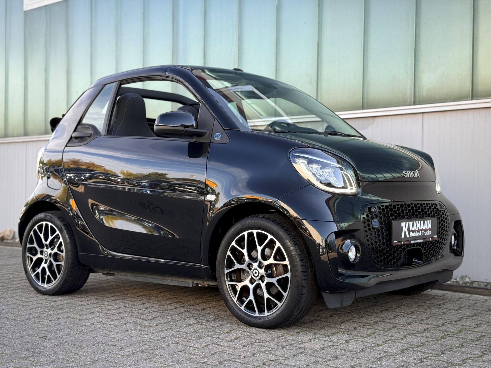 Fahrzeugabbildung Smart ForTwo Cabrio EQ Prime *CAM|LED|CARPLAY*