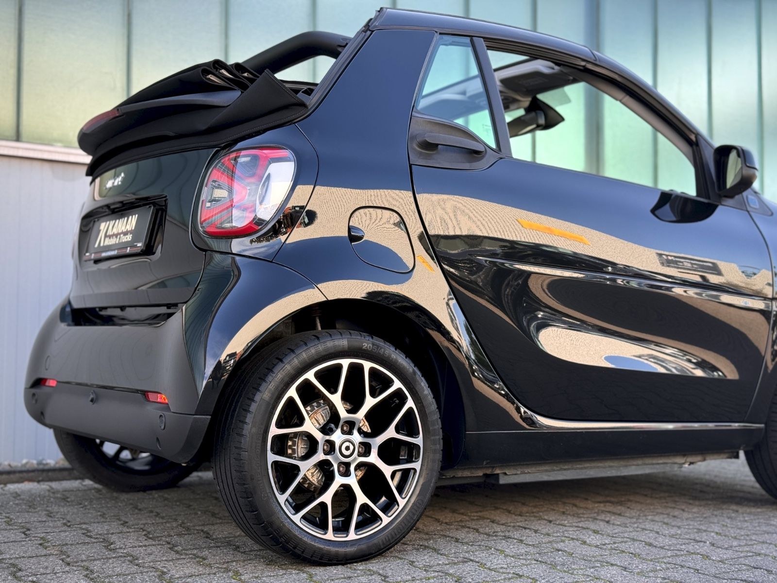 Fahrzeugabbildung Smart ForTwo Cabrio EQ Prime *CAM|LED|CARPLAY*