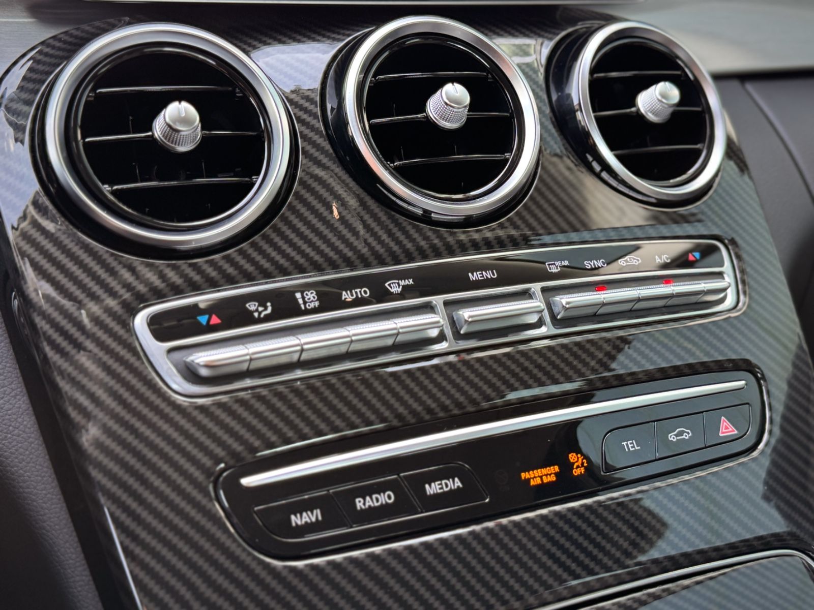 Fahrzeugabbildung Mercedes-Benz C 180 CGI Avantgarde *NAVI|CAM|SCHECKHEFT*