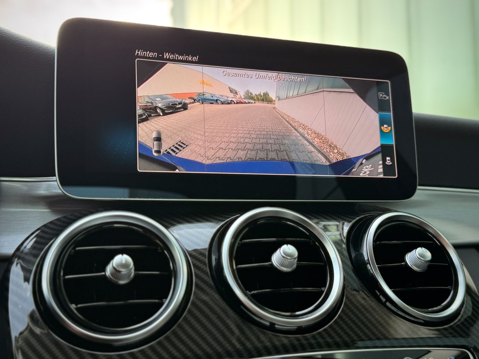 Fahrzeugabbildung Mercedes-Benz C 180 CGI Avantgarde *NAVI|CAM|SCHECKHEFT*