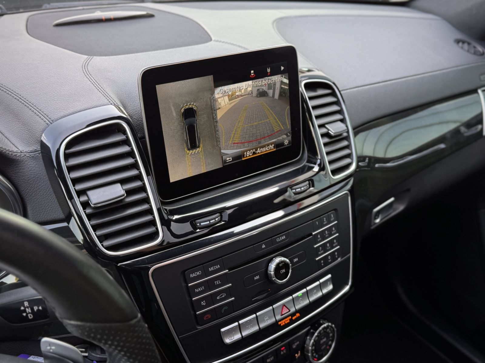 Fahrzeugabbildung Mercedes-Benz GLS 350d 4Matic AMG-Line *PANORAMA|AHK|7-SITZE*
