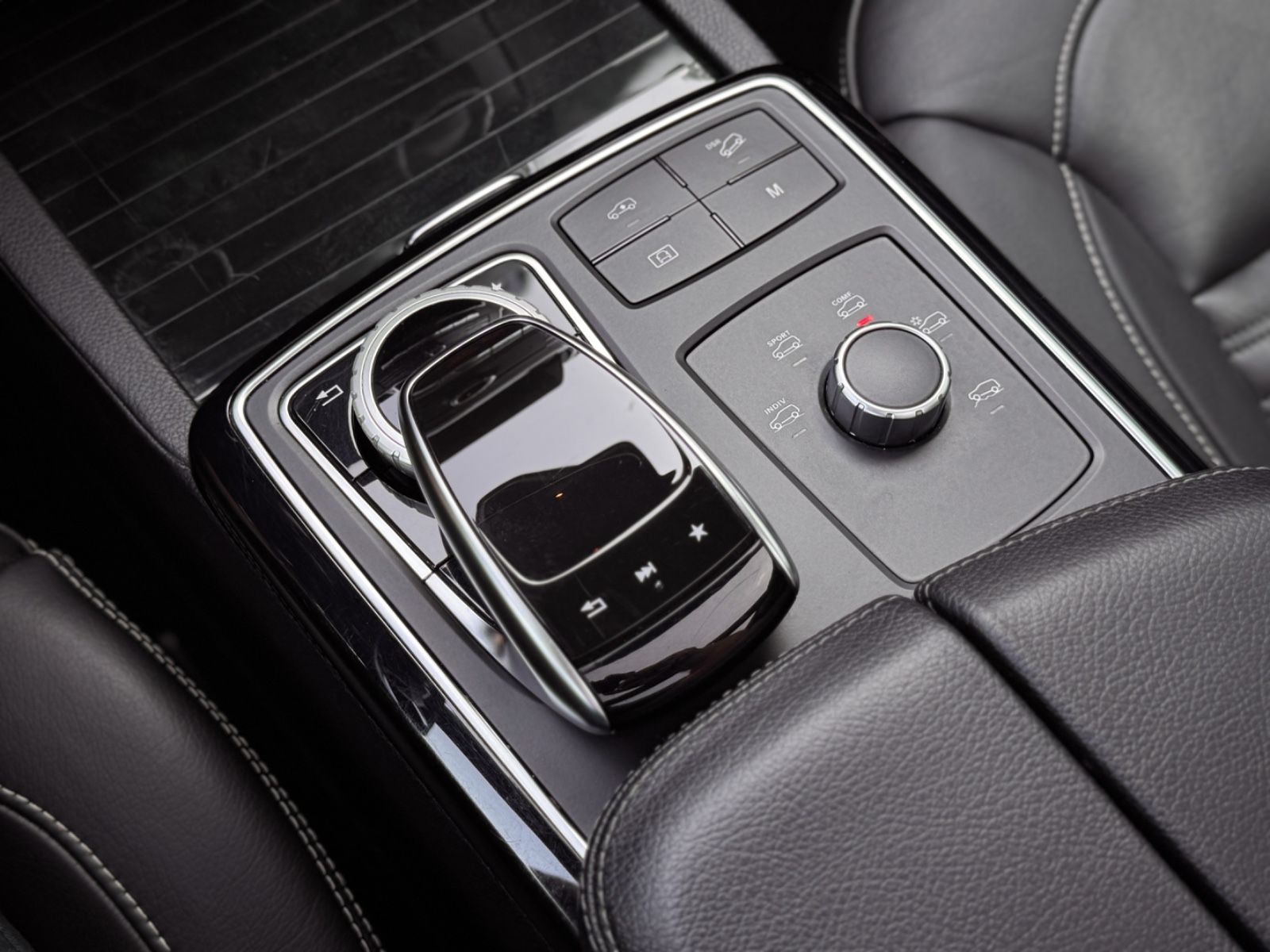 Fahrzeugabbildung Mercedes-Benz GLS 350d 4Matic AMG-Line *PANORAMA|AHK|7-SITZE*