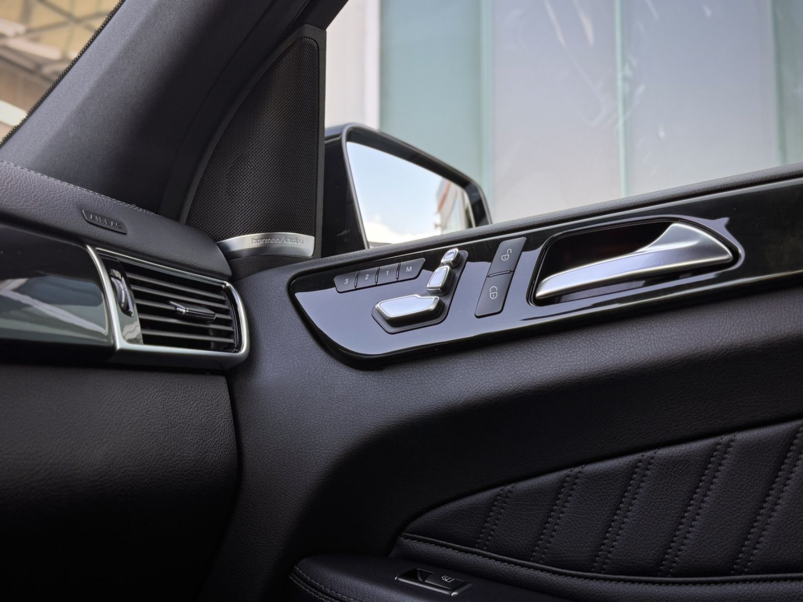 Fahrzeugabbildung Mercedes-Benz GLS 350d 4Matic AMG-Line *PANORAMA|AHK|7-SITZE*