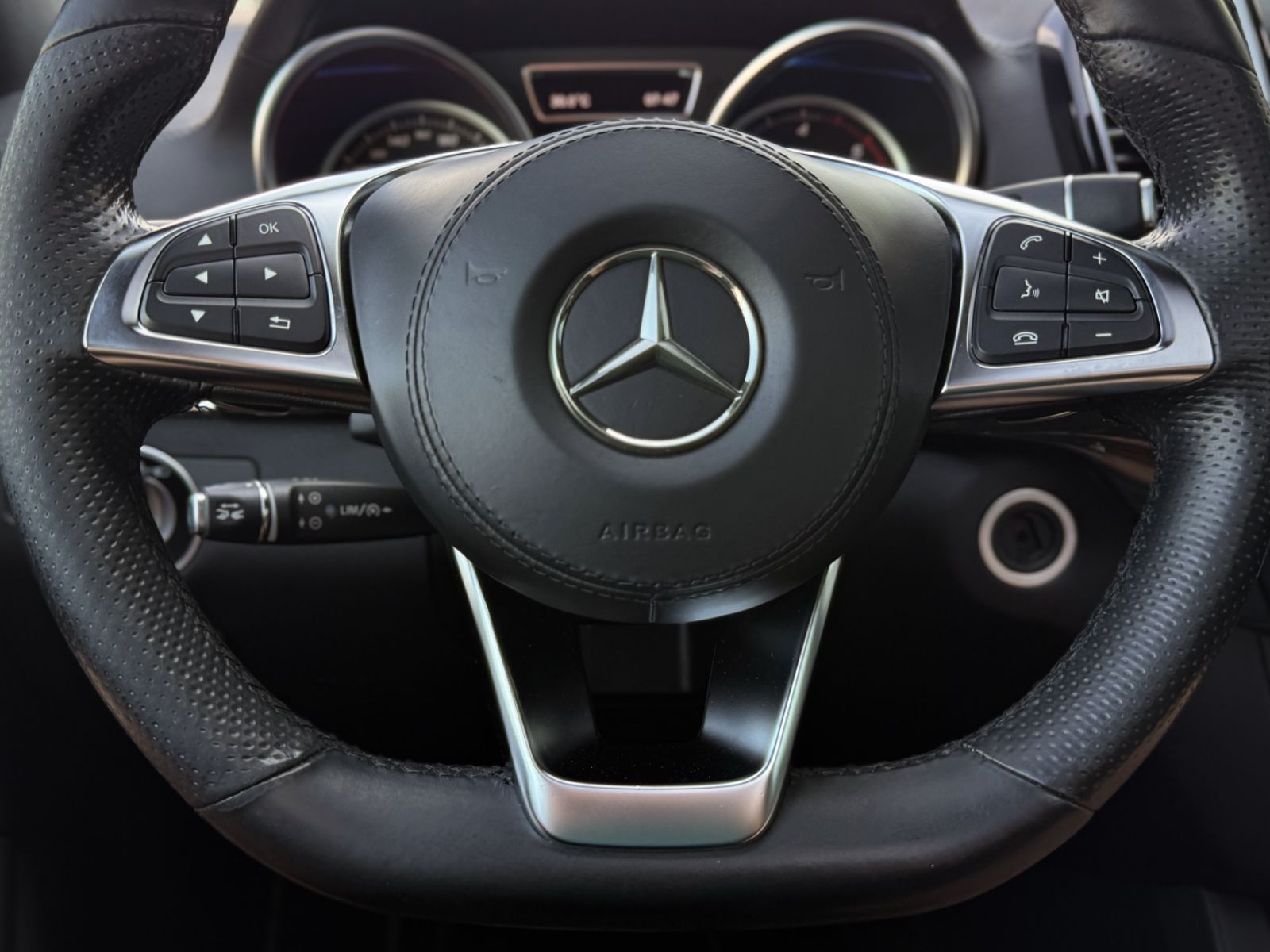 Fahrzeugabbildung Mercedes-Benz GLS 350d 4Matic AMG-Line *PANORAMA|AHK|7-SITZE*