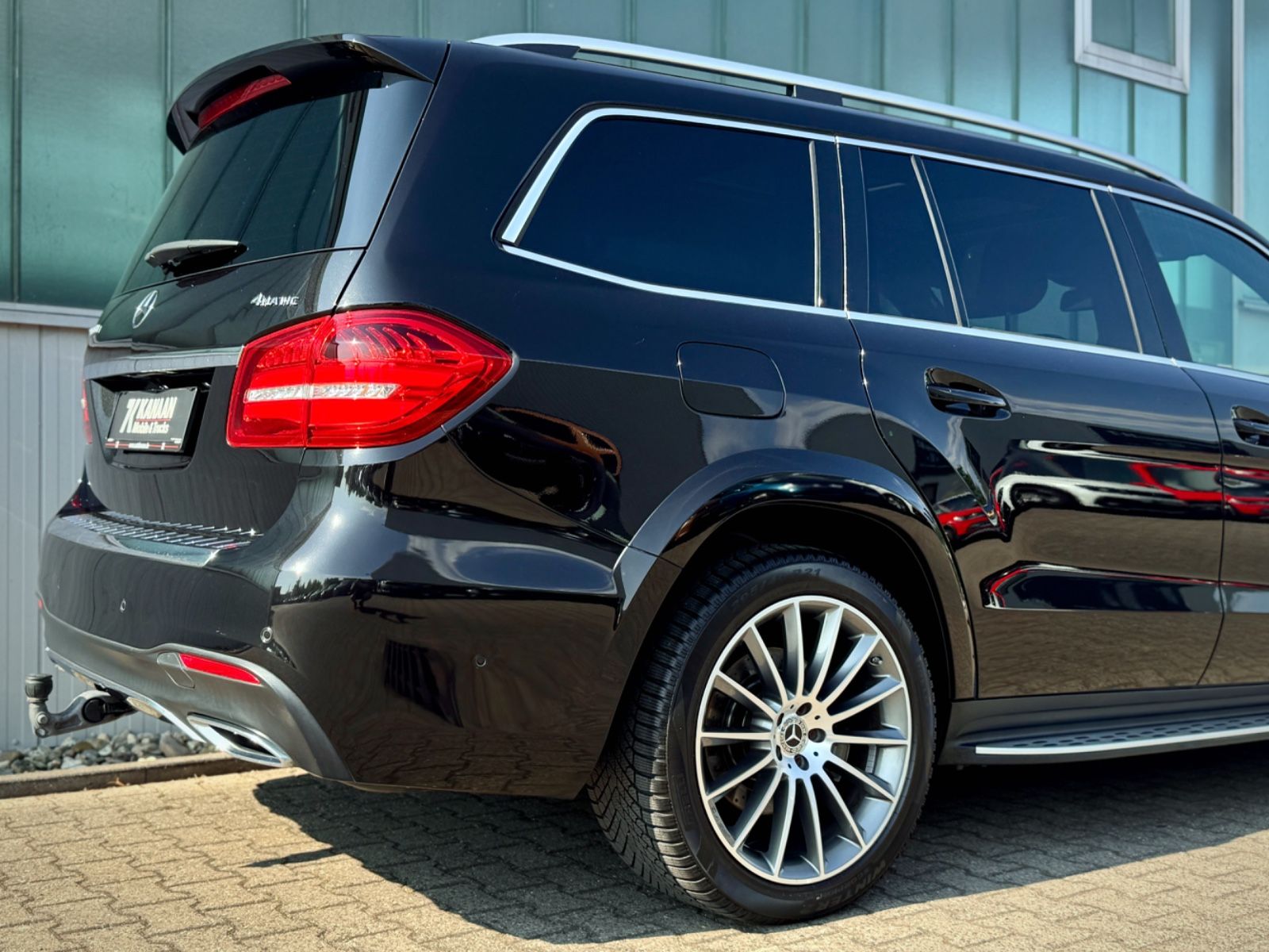 Fahrzeugabbildung Mercedes-Benz GLS 350d 4Matic AMG-Line *PANORAMA|AHK|7-SITZE*