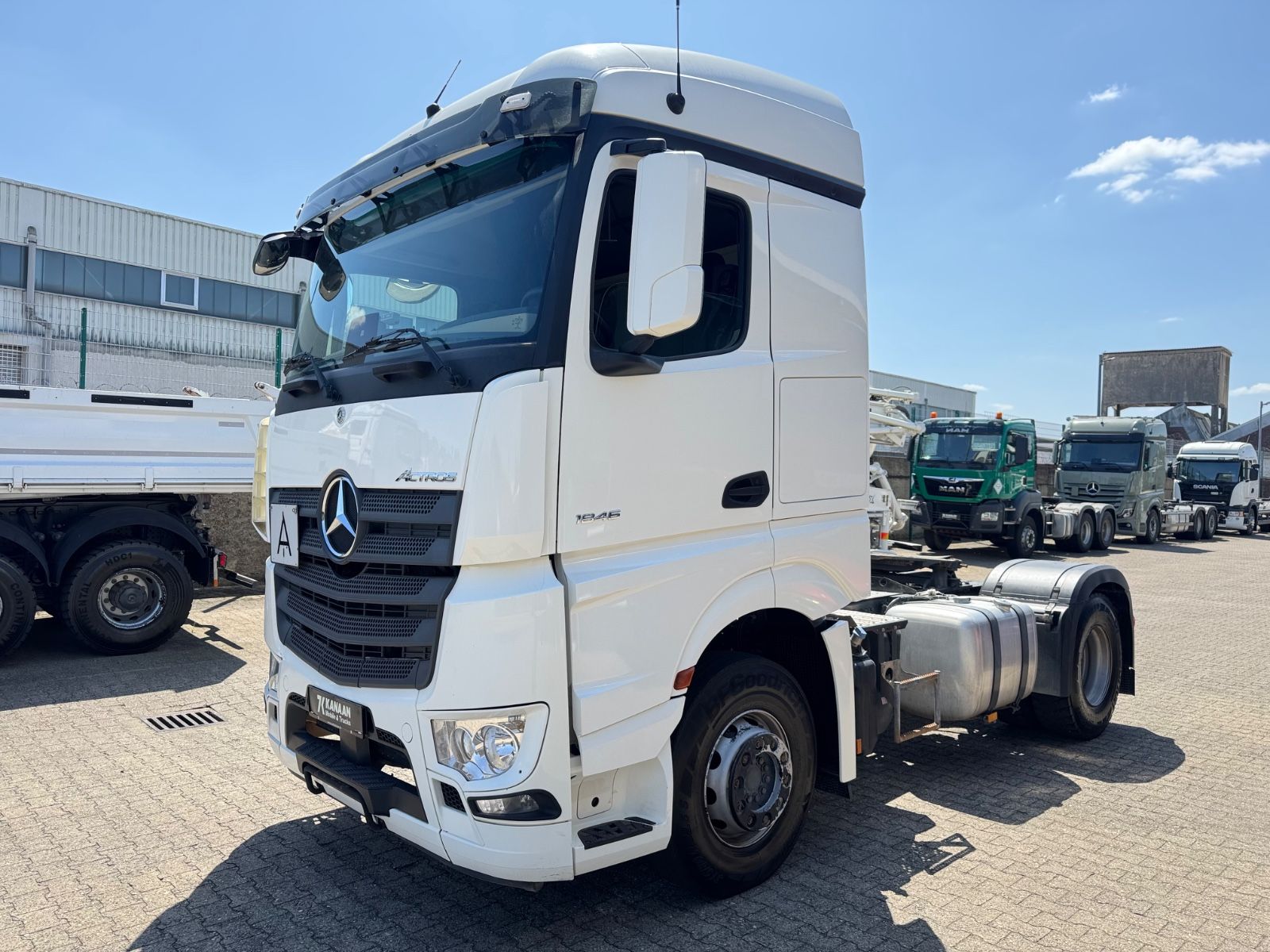 Fahrzeugabbildung Mercedes-Benz 1846 Actros 5 L-Fahrerhaus   Kipphydraulik