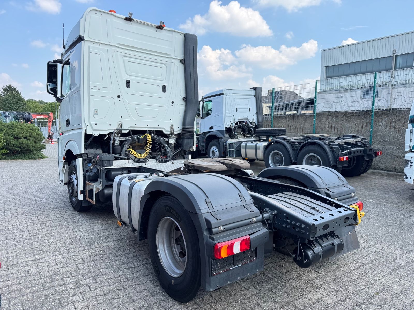 Fahrzeugabbildung Mercedes-Benz 1846 Actros 5 L-Fahrerhaus   Kipphydraulik