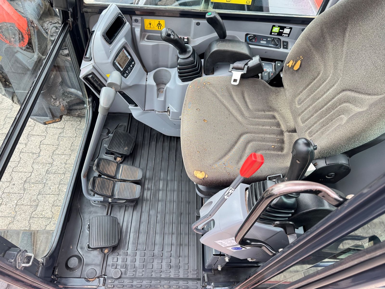 Fahrzeugabbildung Kubota KX080-4    Rototilt RS30  + Sortier/Greifmodul
