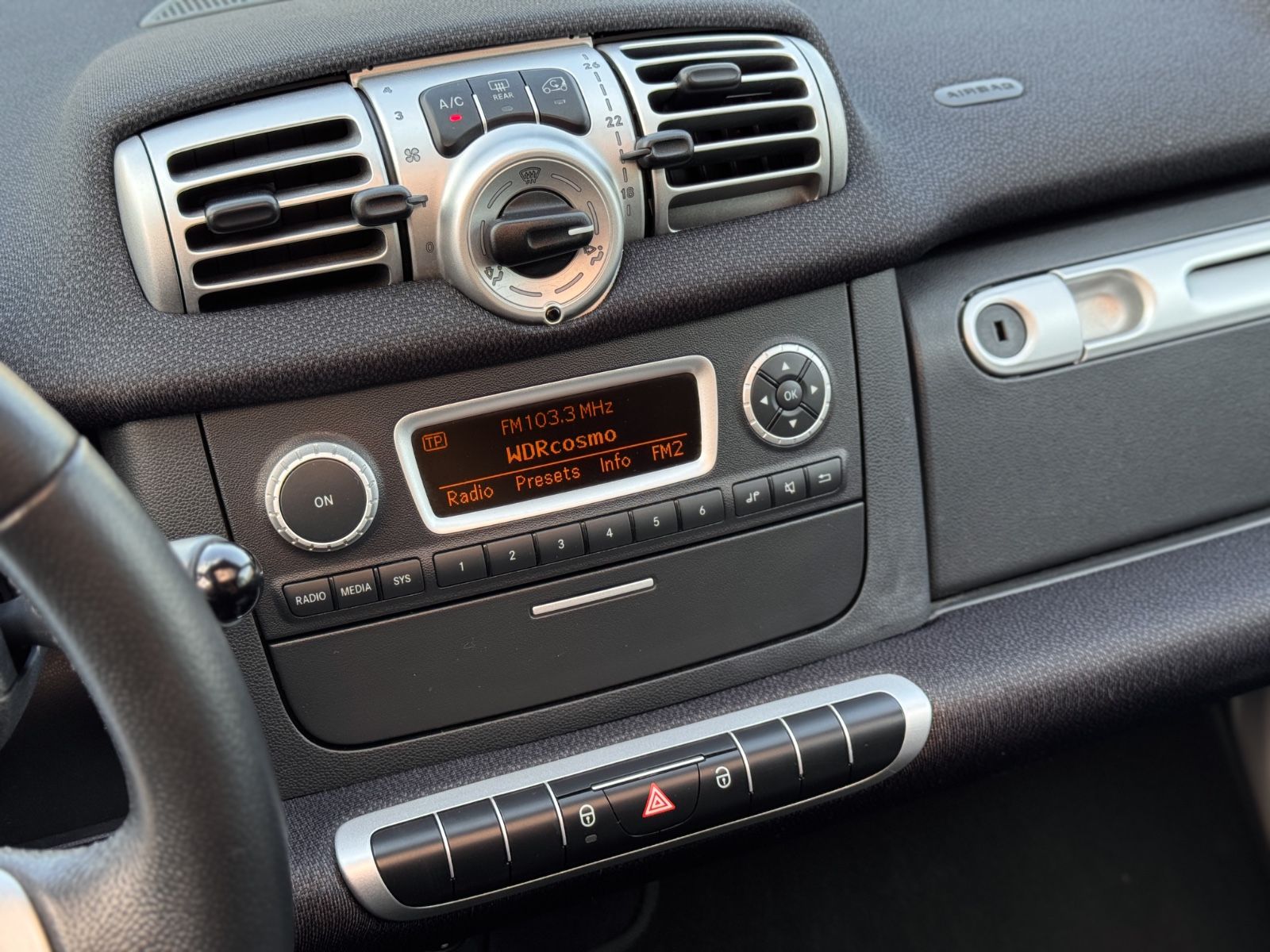 Fahrzeugabbildung Smart ForTwo Coupe MHD Passion