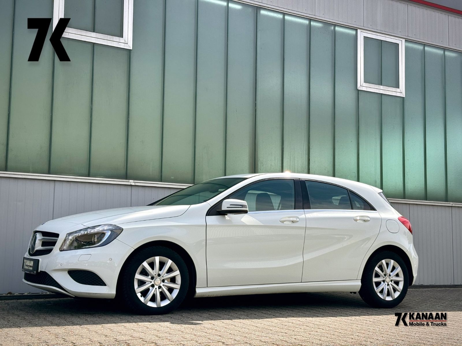 Fahrzeugabbildung Mercedes-Benz A 180 Style *XENON|NAVI|PDC*