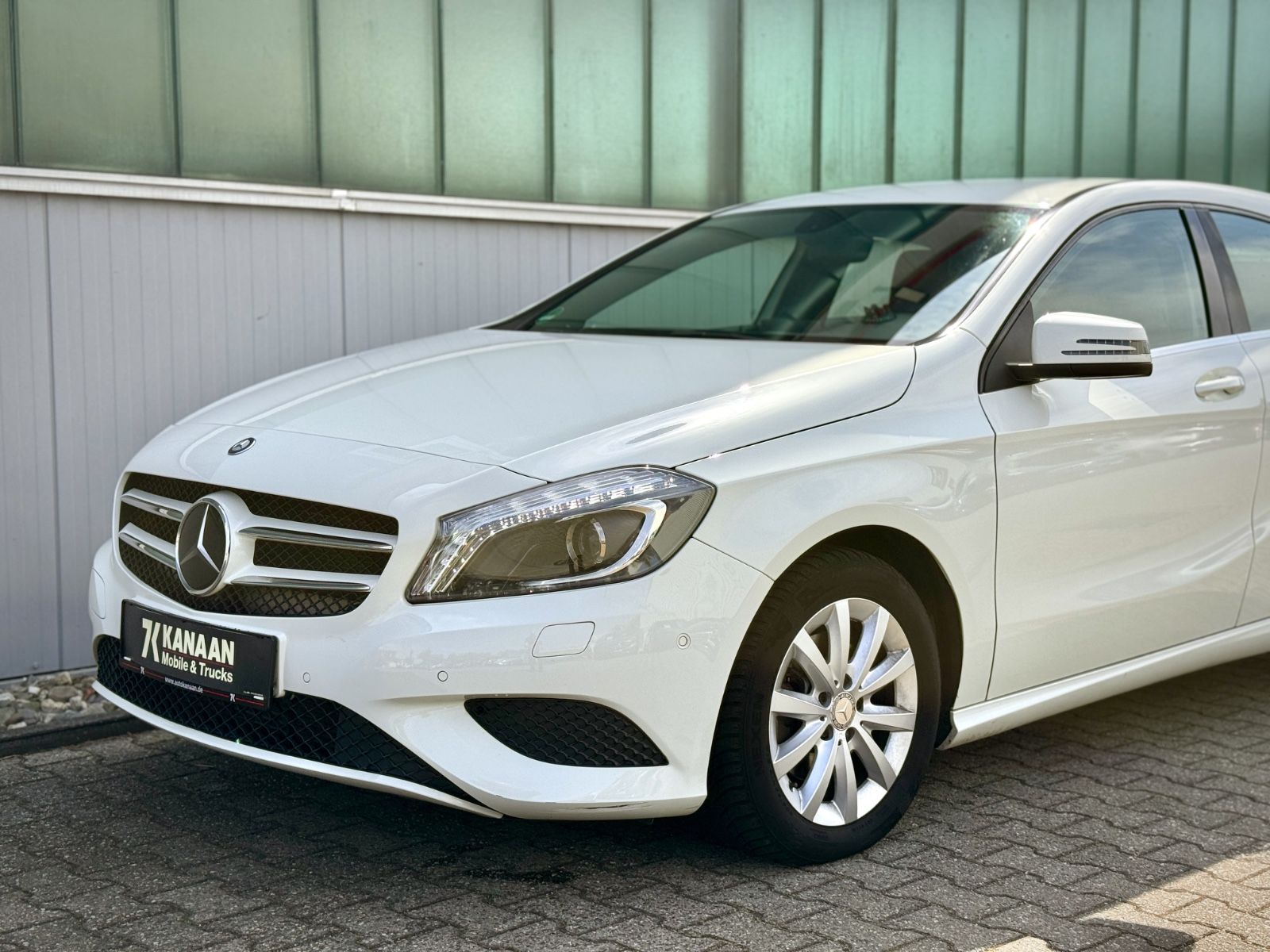 Fahrzeugabbildung Mercedes-Benz A 180 Style *XENON|NAVI|PDC*