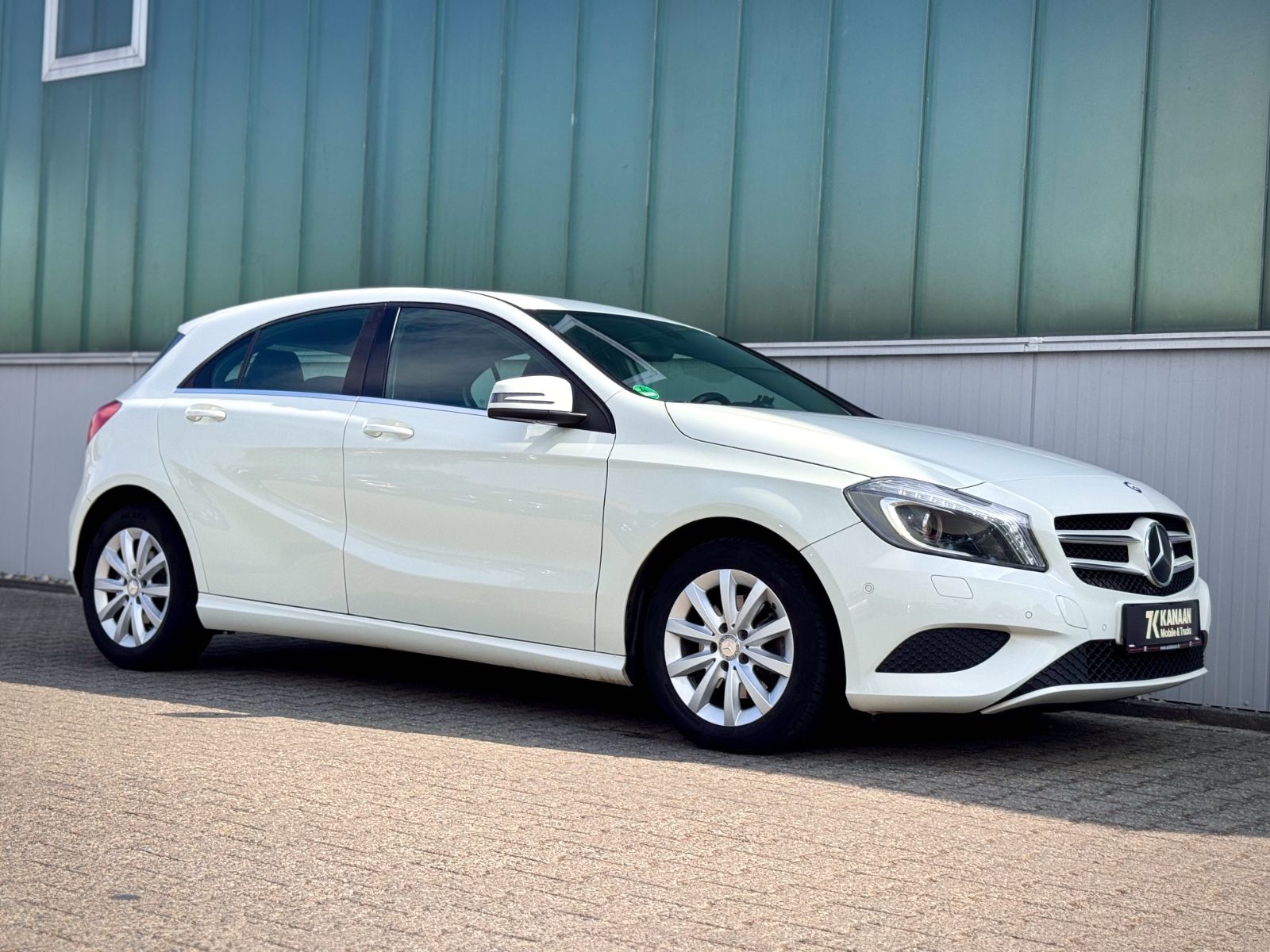 Fahrzeugabbildung Mercedes-Benz A 180 Style *XENON|NAVI|PDC*