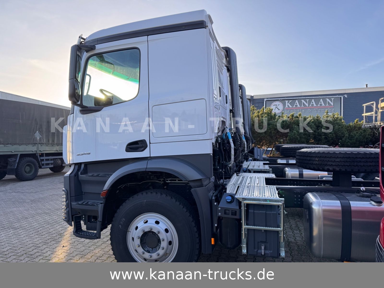 Fahrzeugabbildung Mercedes-Benz 3345 S 6x4 Actros Manual Gear HeavyDuty NEW