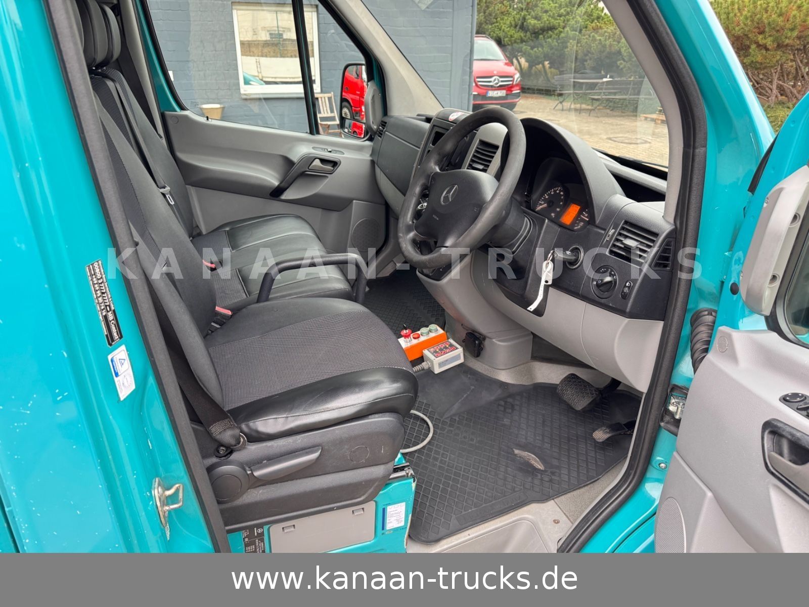 Fahrzeugabbildung Mercedes-Benz 313 CDI  Sprinter II Bertsche  Müllwagen  Tafel