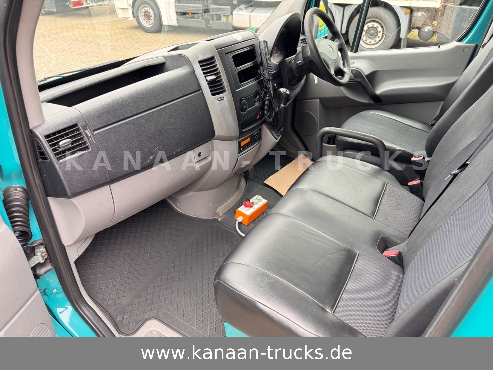 Fahrzeugabbildung Mercedes-Benz 313 CDI  Sprinter II Bertsche  Müllwagen  Tafel