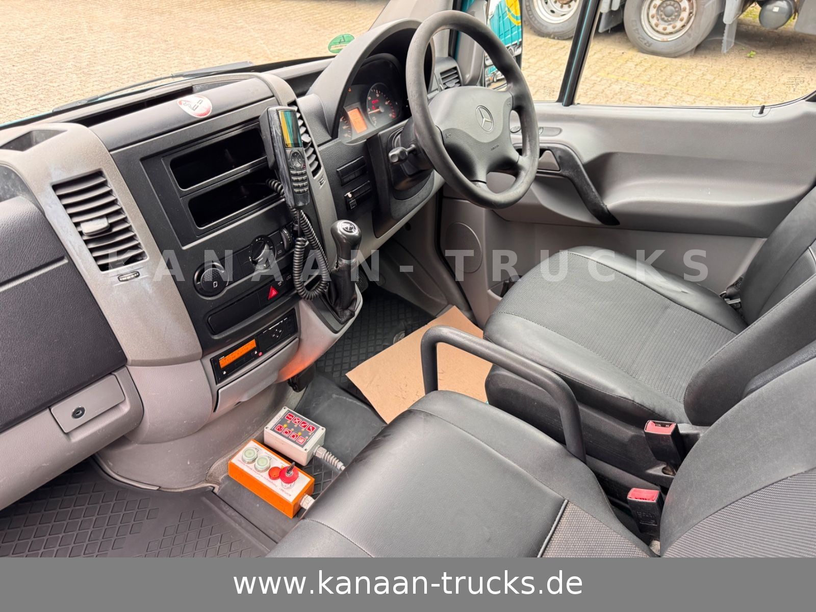 Fahrzeugabbildung Mercedes-Benz 313 CDI  Sprinter II Bertsche  Müllwagen  Tafel