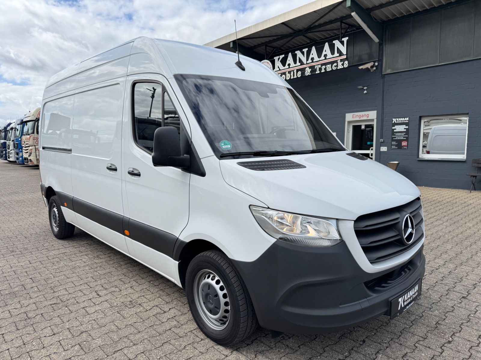 Fahrzeugabbildung Mercedes-Benz 211 CDI Sprinter III Kasten L2 Hoch WIE NEU