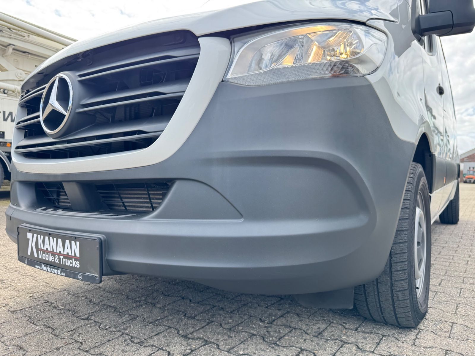 Fahrzeugabbildung Mercedes-Benz 211 CDI Sprinter III Kasten L2 Hoch WIE NEU
