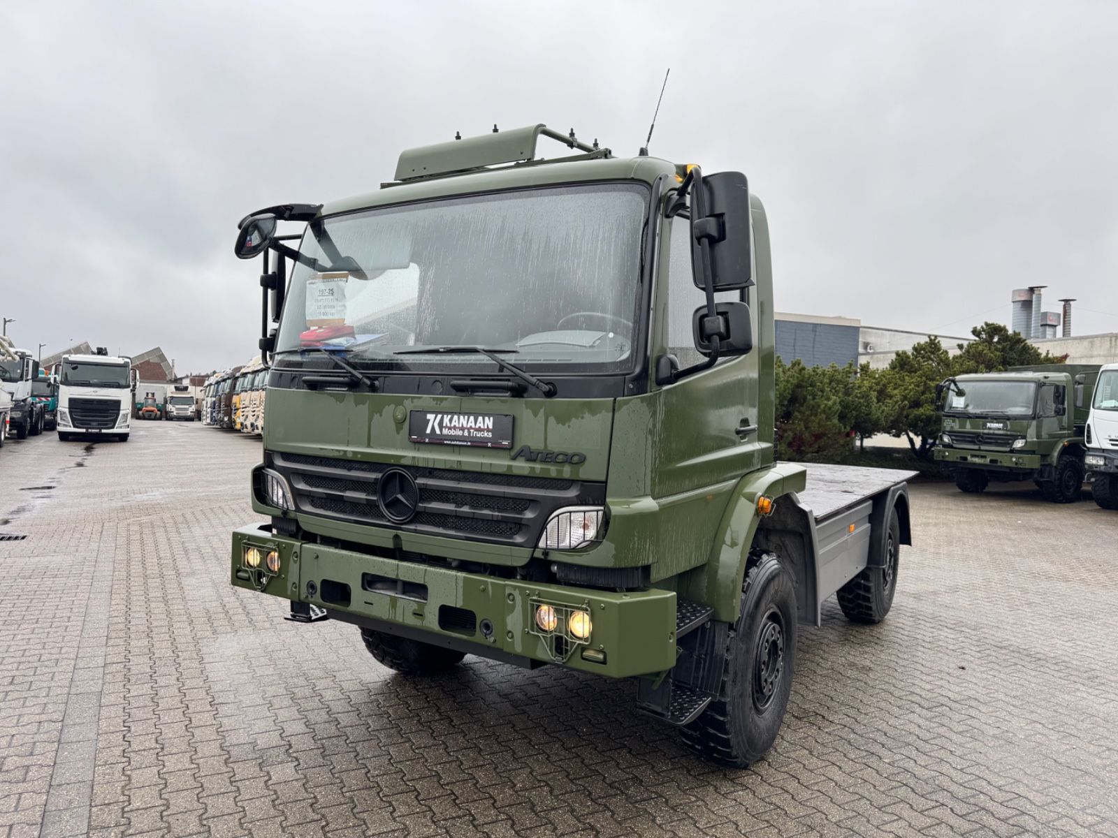 Fahrzeugabbildung Mercedes-Benz 1018 Atego 4x4 Allrad Miltär Camper (818)
