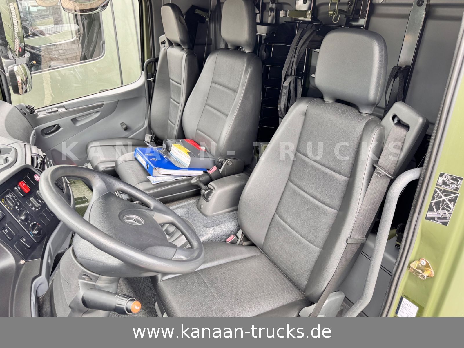 Fahrzeugabbildung Mercedes-Benz 1018 Atego 4x4 Allrad Miltär Camper (818)