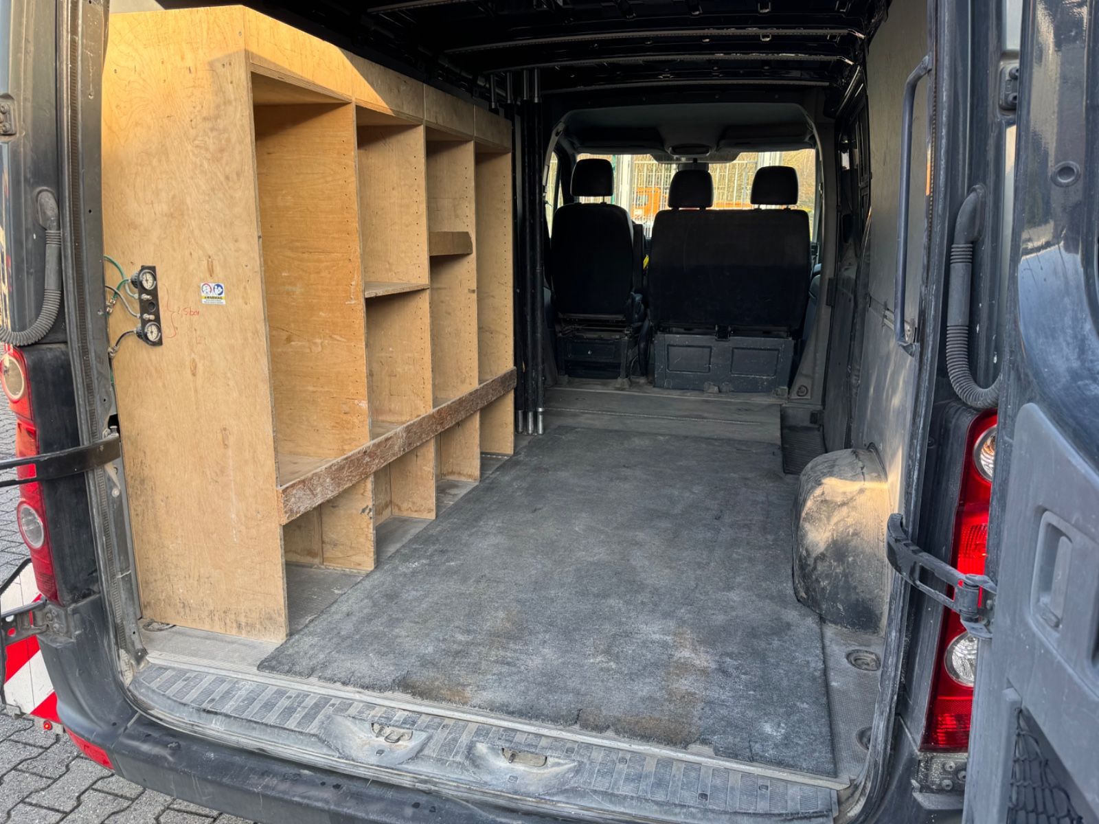 Fahrzeugabbildung Volkswagen Crafter Kasten 2.0 TDI 30 mittel L2H1 GLASTRA