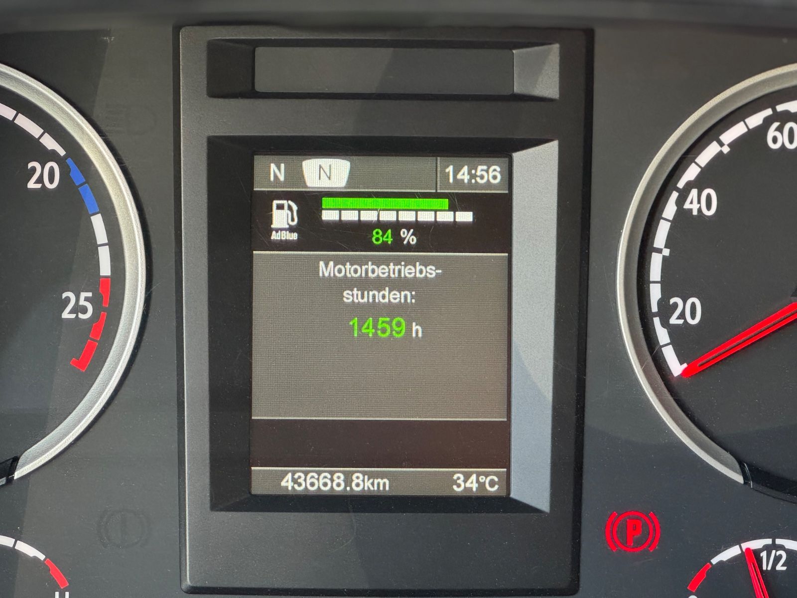 Fahrzeugabbildung Scania R410 6x2   Euro6  Original 43.000Km  Bundeswehr