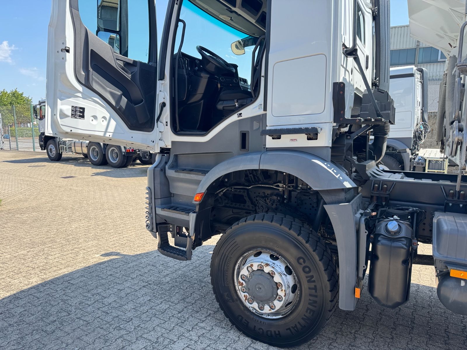 Fahrzeugabbildung Mercedes-Benz 3343 Arocs 4 Allrad 6x6 MEILLER  Only 34.000 Km