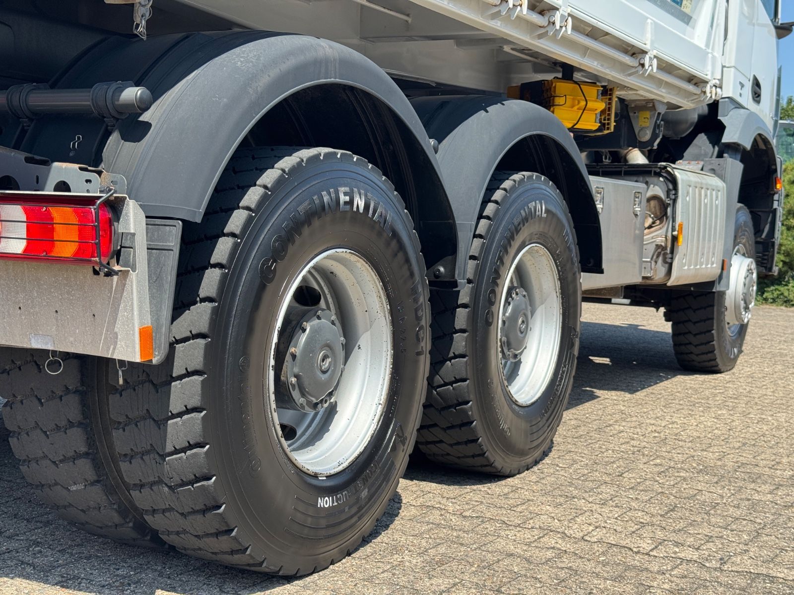 Fahrzeugabbildung Mercedes-Benz 3343 Arocs 4 Allrad 6x6 MEILLER  Only 34.000 Km