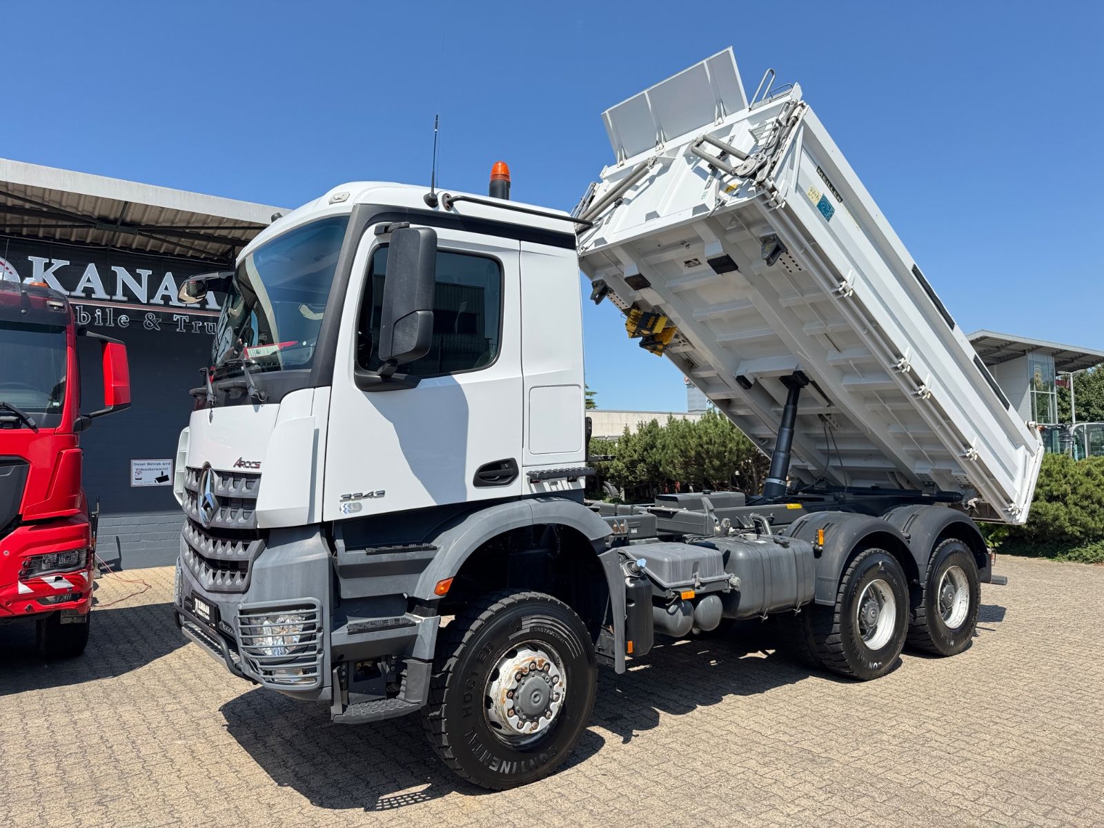 Fahrzeugabbildung Mercedes-Benz 3343 Arocs 4 Allrad 6x6 MEILLER  Only 34.000 Km