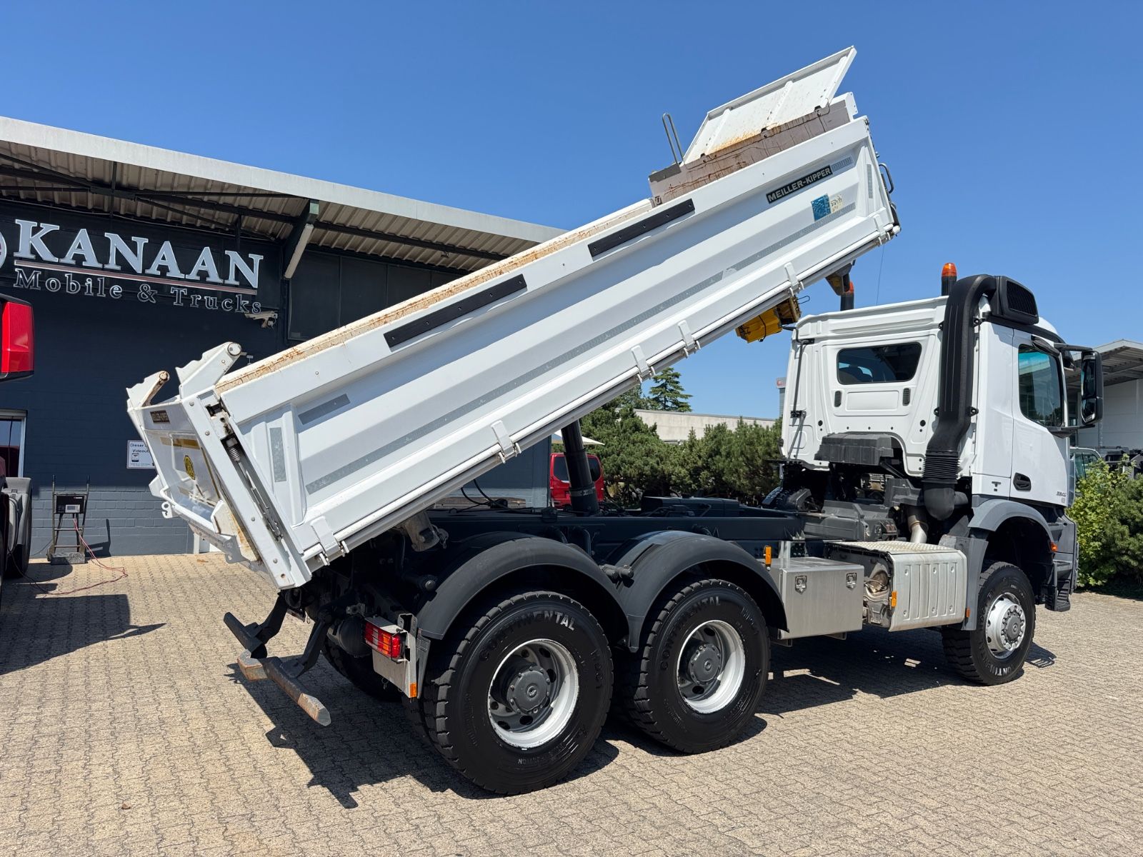 Fahrzeugabbildung Mercedes-Benz 3343 Arocs 4 Allrad 6x6 MEILLER  Only 34.000 Km