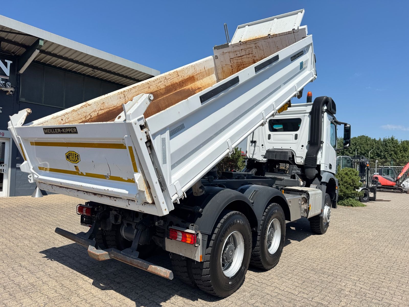 Fahrzeugabbildung Mercedes-Benz 3343 Arocs 4 Allrad 6x6 MEILLER  Only 34.000 Km