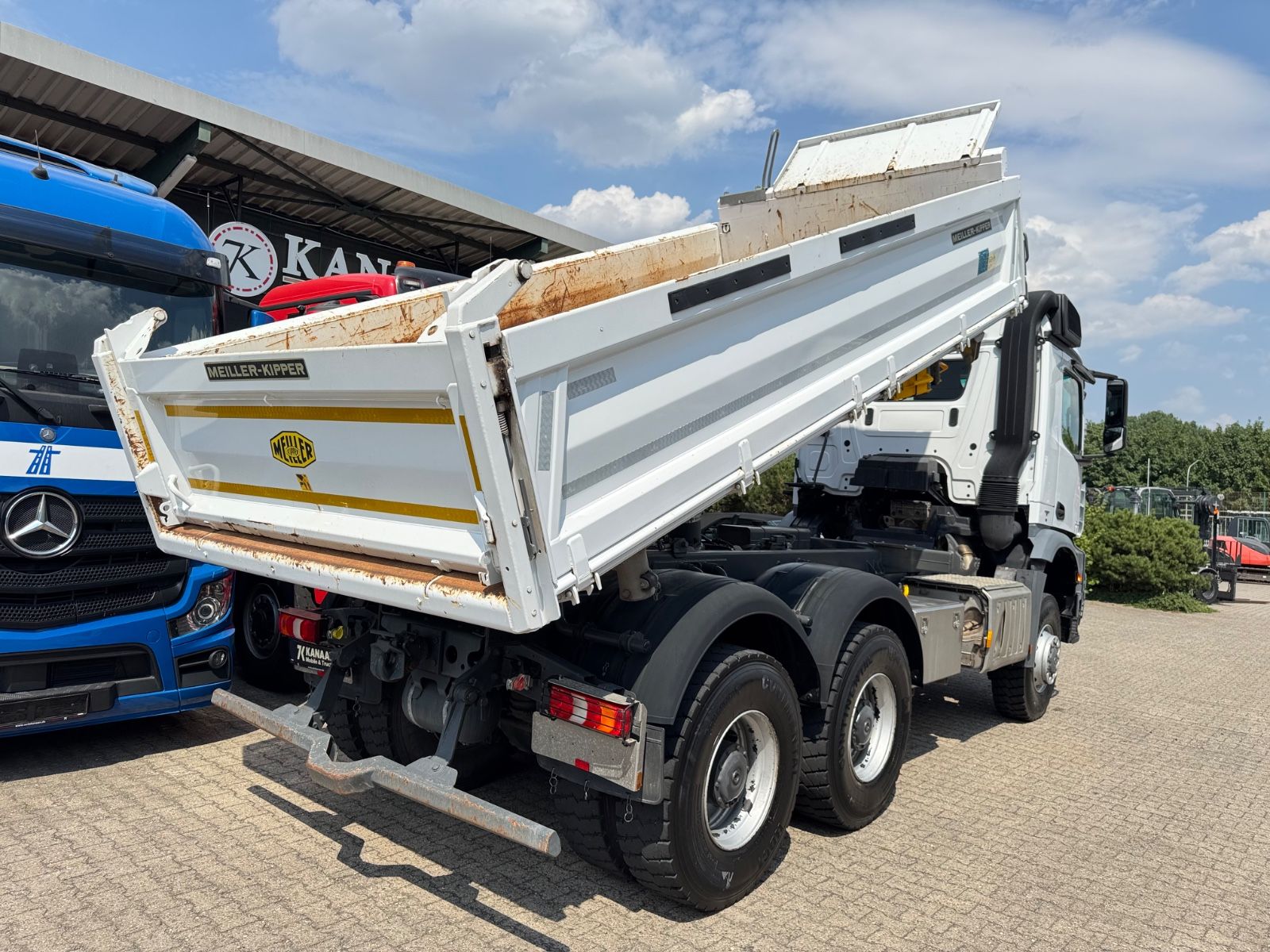Fahrzeugabbildung Mercedes-Benz 3343 Arocs 4 Allrad 6x6 MEILLER  Only 39.000 Km