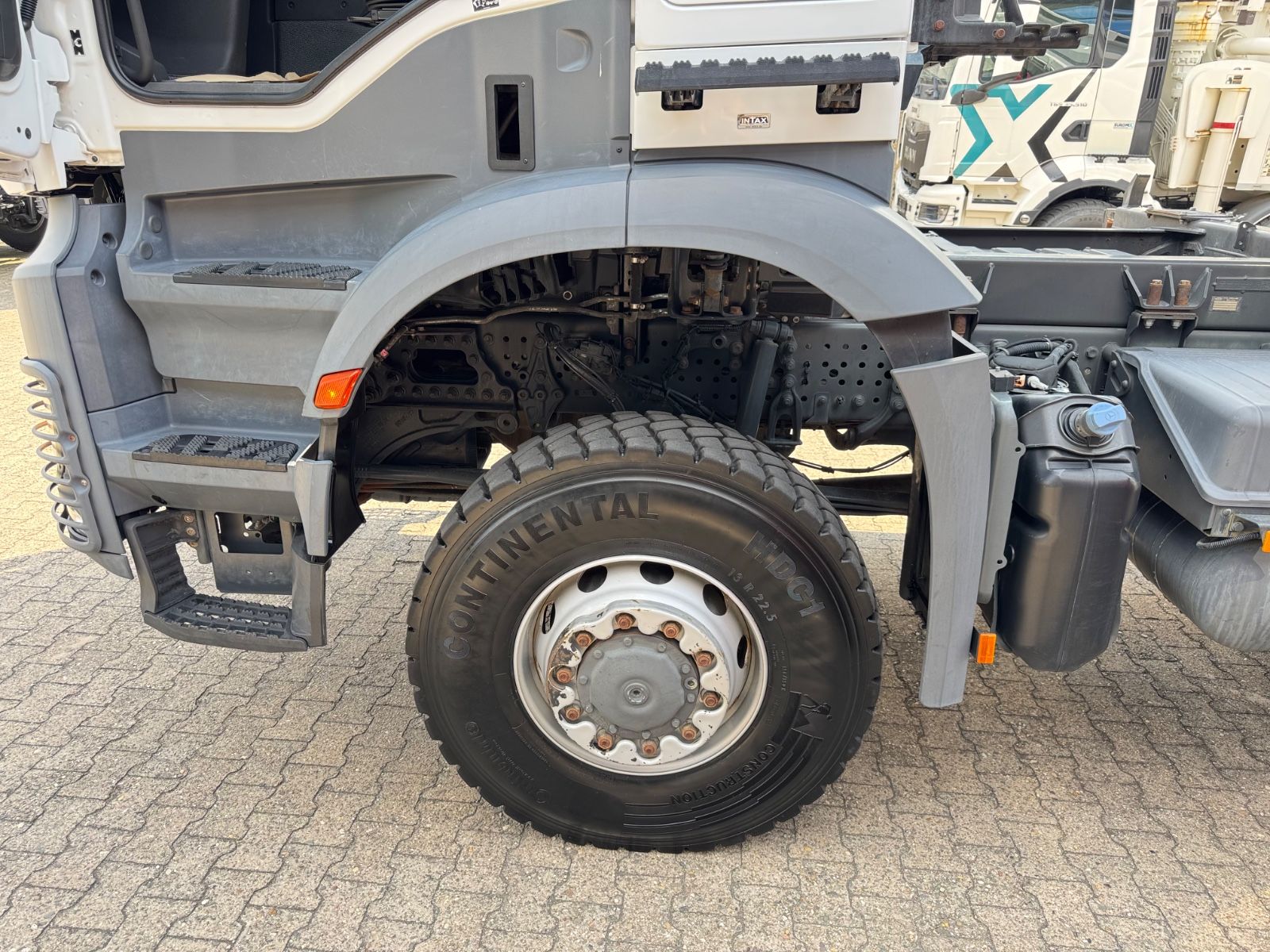 Fahrzeugabbildung Mercedes-Benz 3343 Arocs 4 Allrad 6x6 MEILLER  Only 39.000 Km