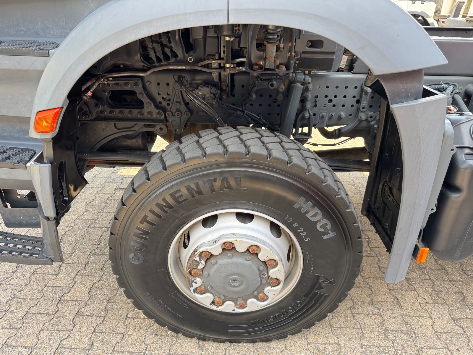 Fahrzeugabbildung Mercedes-Benz 3343 Arocs 4 Allrad 6x6 MEILLER  Only 39.000 Km