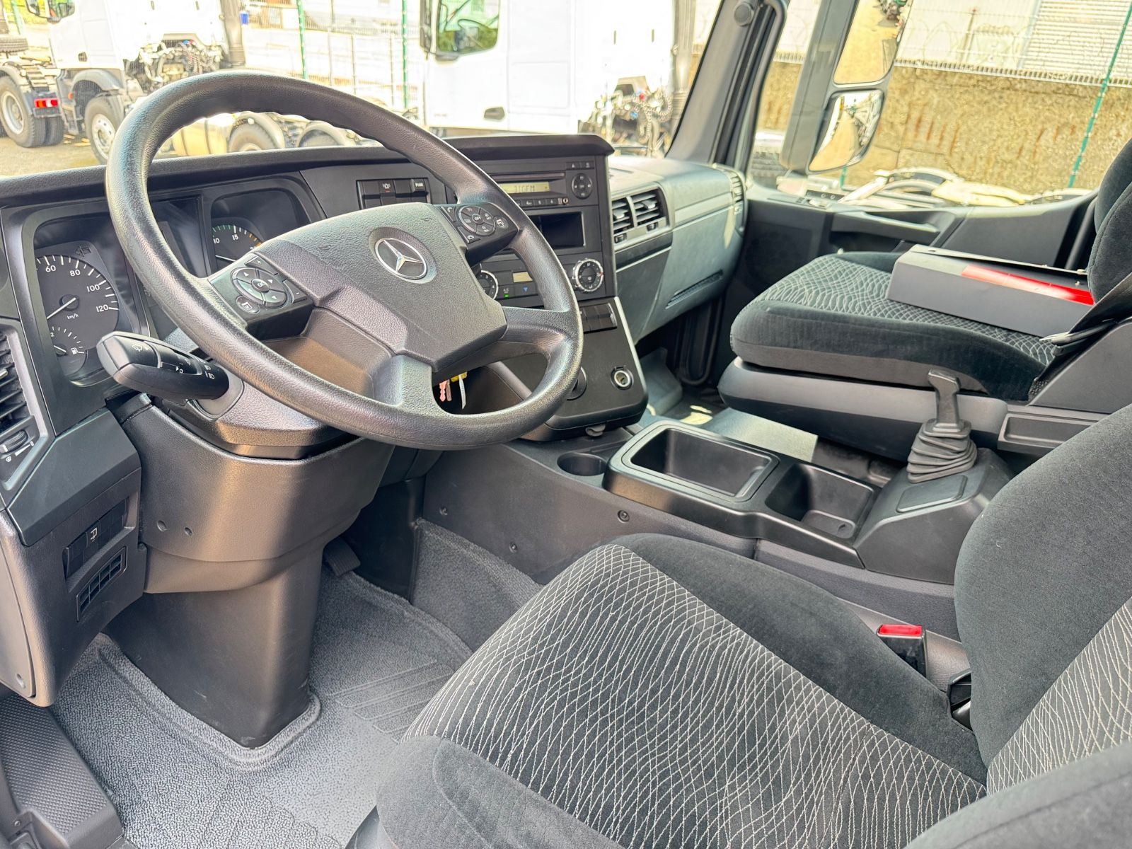 Fahrzeugabbildung Mercedes-Benz 3343 Arocs 4 Allrad 6x6 MEILLER  Only 39.000 Km