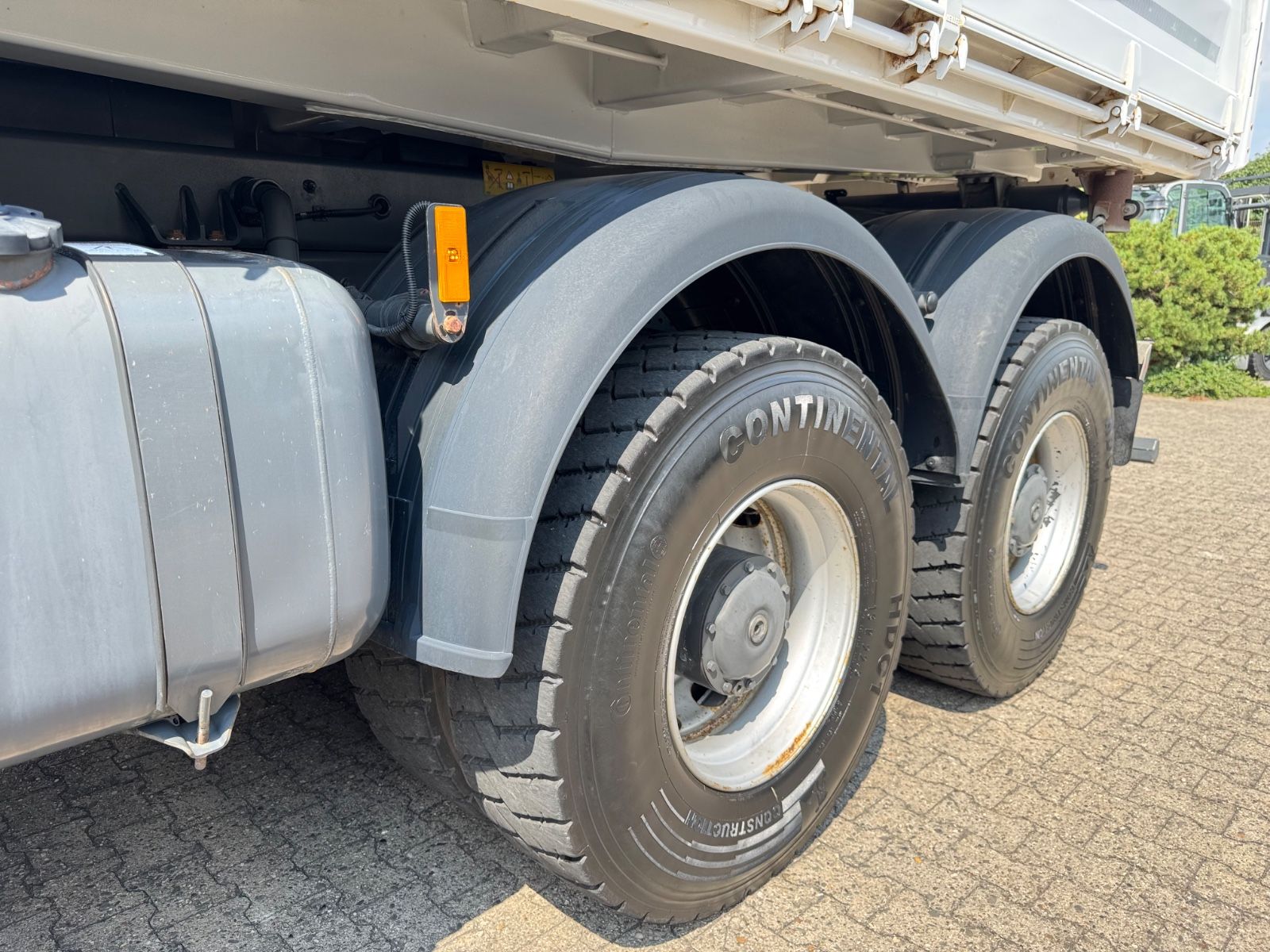 Fahrzeugabbildung Mercedes-Benz 3343 Arocs 4 Allrad 6x6 MEILLER  Only 39.000 Km