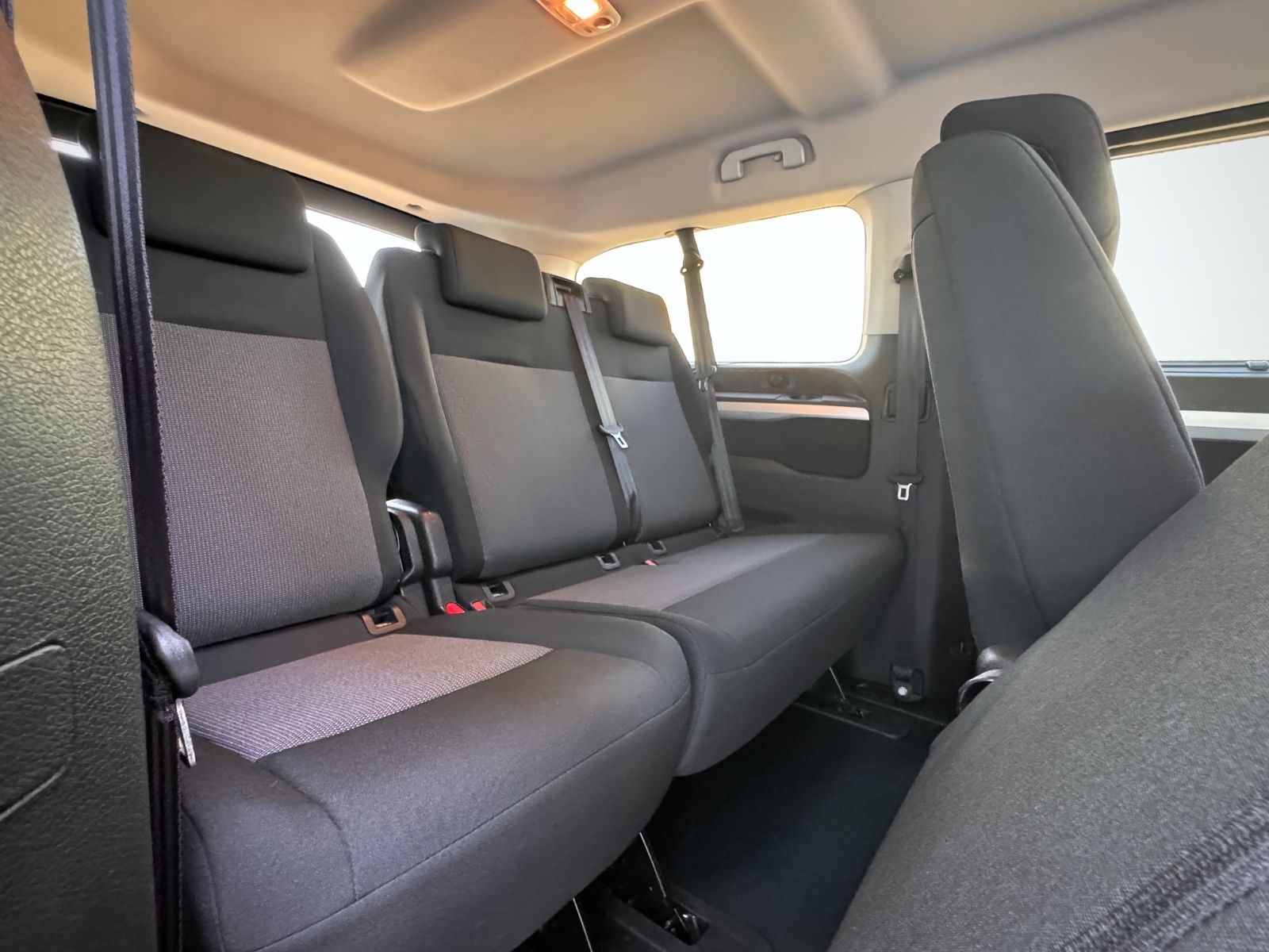 Fahrzeugabbildung Opel Zafira 2.0d Life Selection L3 *8-SITZE|CAM|AHK*