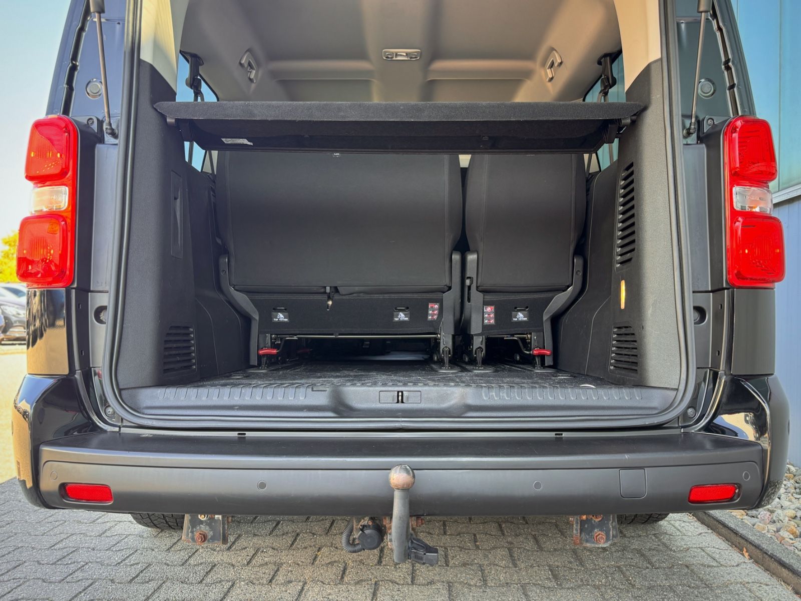 Fahrzeugabbildung Opel Zafira 2.0d Life Selection L3 *8-SITZE|CAM|AHK*