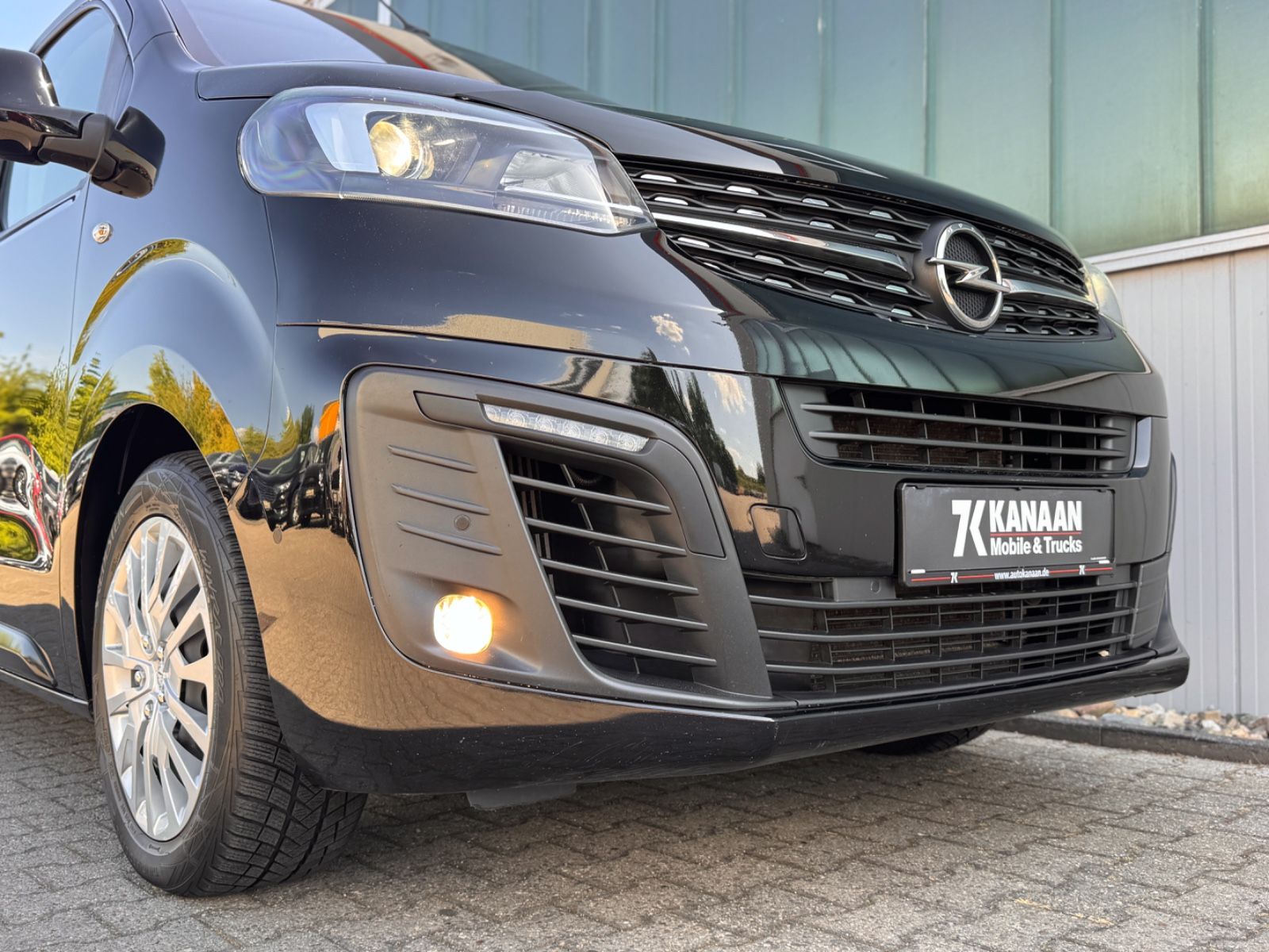 Fahrzeugabbildung Opel Zafira 2.0d Life Selection L3 *8-SITZE|CAM|AHK*