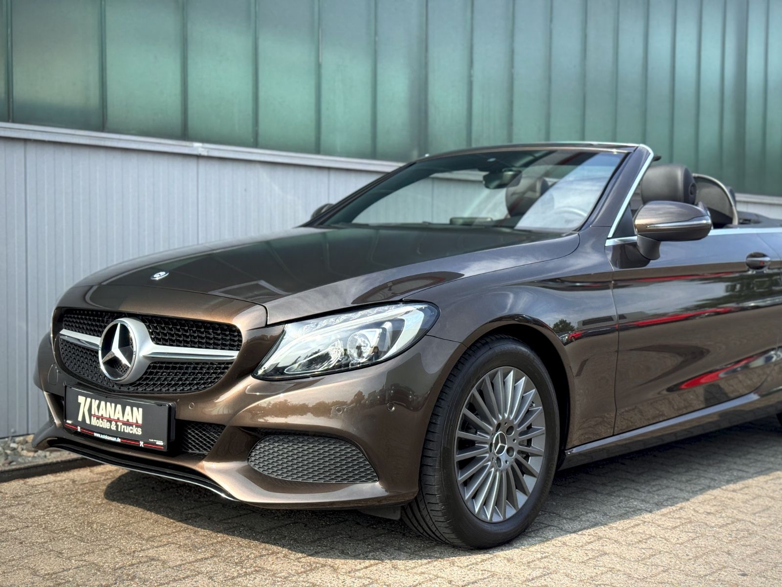 Fahrzeugabbildung Mercedes-Benz C 400 Cabriolet 9G 4Matic *NAVI|CAM|MEMORY|LED*