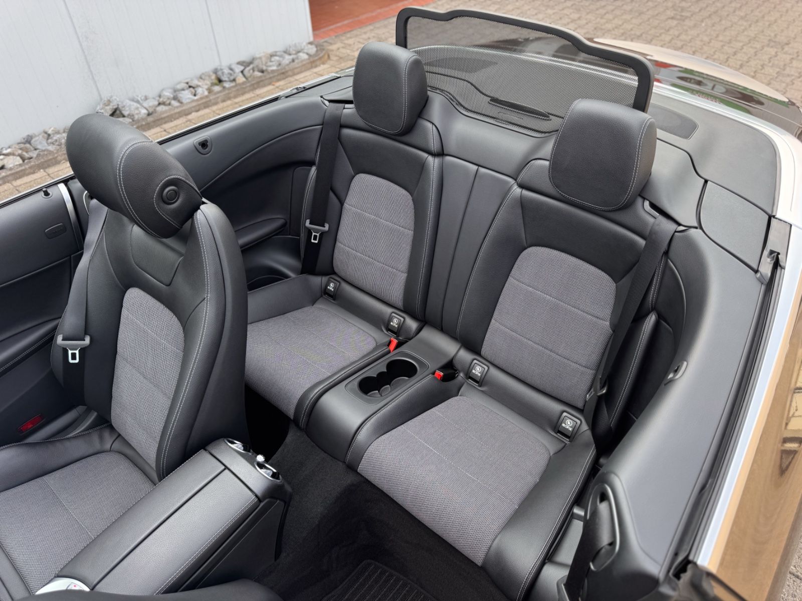 Fahrzeugabbildung Mercedes-Benz C 400 Cabriolet 9G 4Matic *NAVI|CAM|MEMORY|LED*