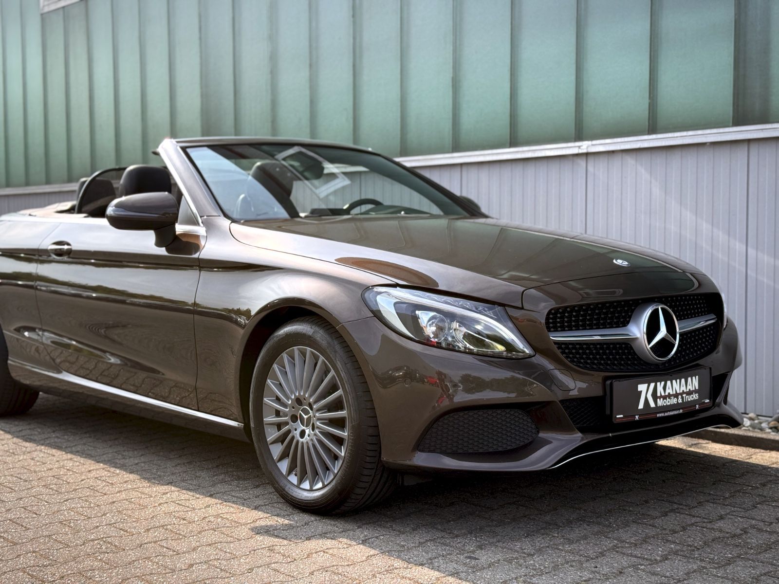 Fahrzeugabbildung Mercedes-Benz C 400 Cabriolet 9G 4Matic *NAVI|CAM|MEMORY|LED*