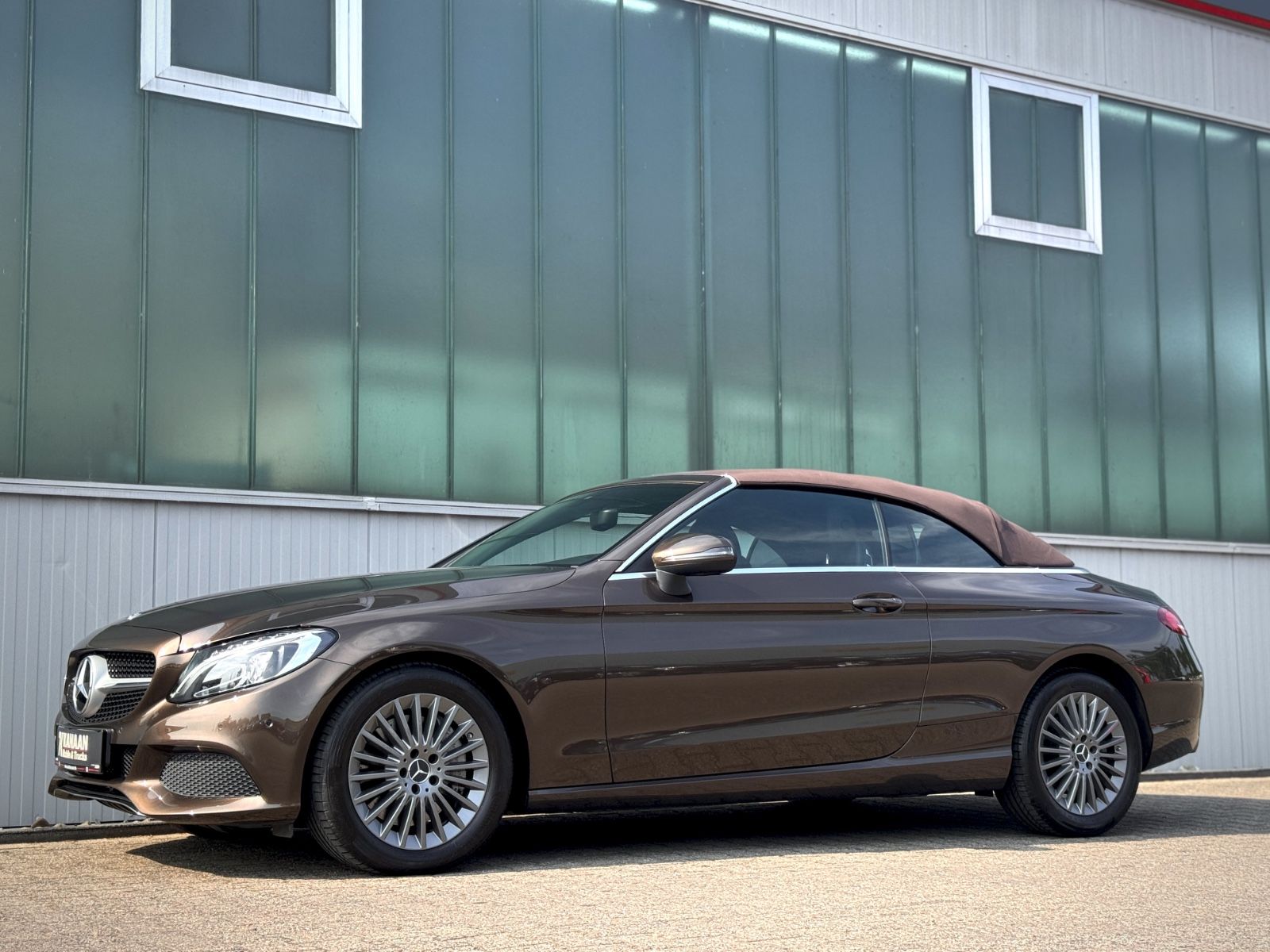 Fahrzeugabbildung Mercedes-Benz C 400 Cabriolet 9G 4Matic *NAVI|CAM|MEMORY|LED*