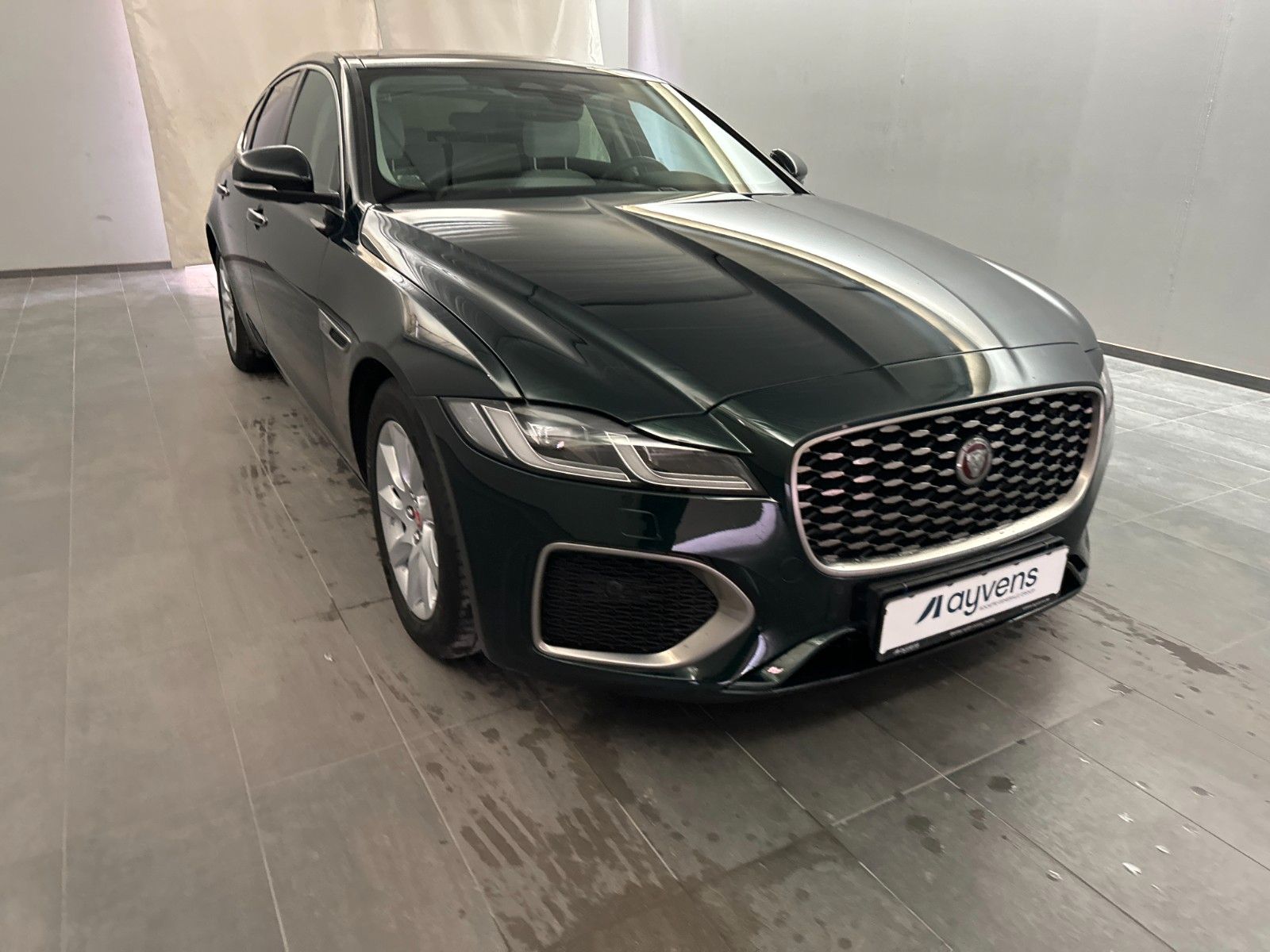 Jaguar XF 200D R-DYNAMIC S AWD *ASSIST|ACC|PANO|LEDER*
